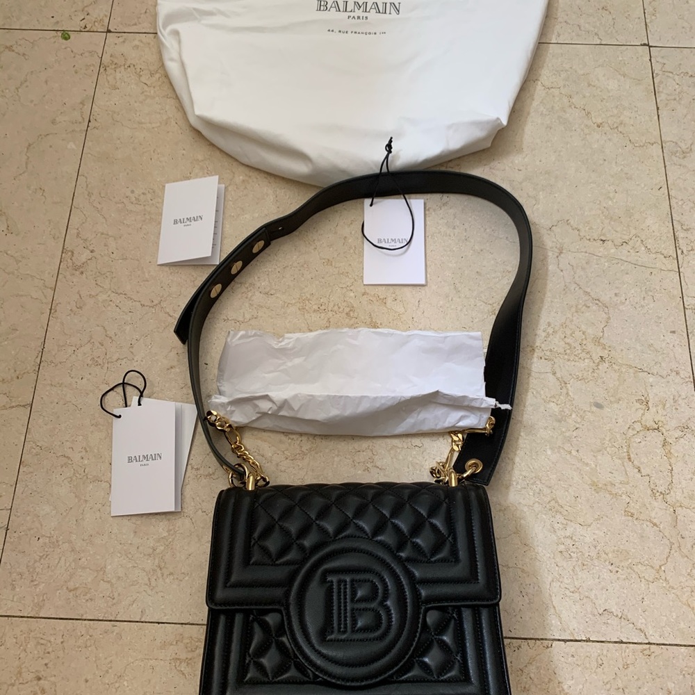 NWT Balmain x Cara quilted leather B-bag 21